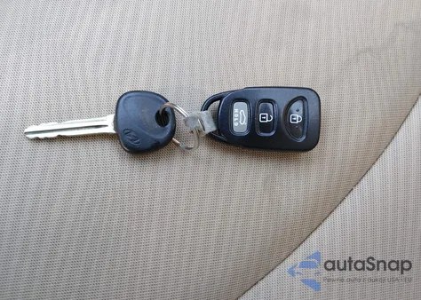 2012 Hyundai Elantra Gls (Ulsan Plant) from USA, damaged, VIN KMHDH4AE1CU201586